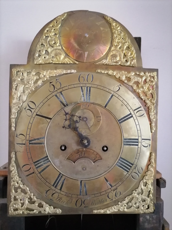 longcase clock